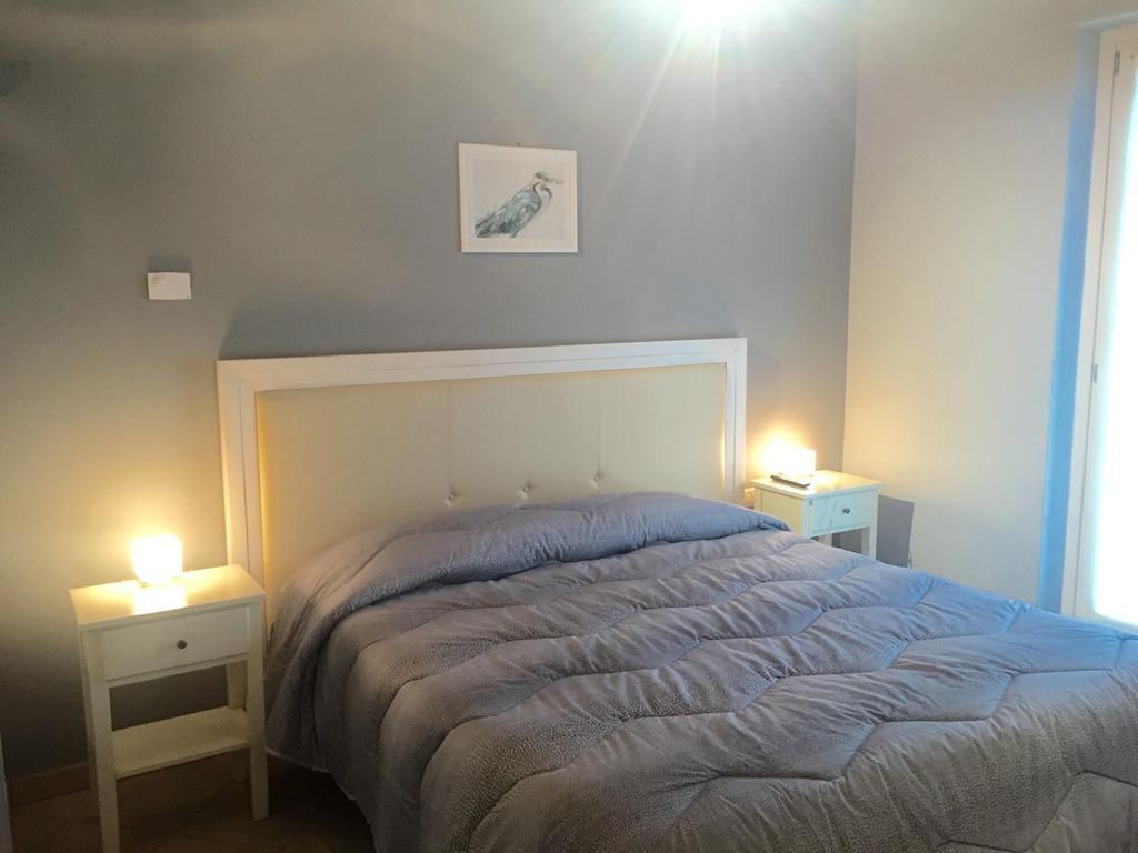 بيسكانتينا B&B Al Fondaco الغرفة الصورة