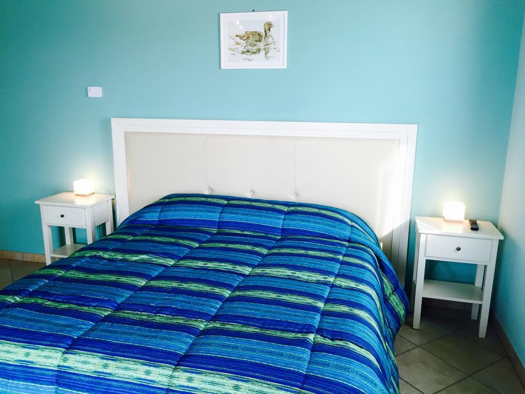 بيسكانتينا B&B Al Fondaco الغرفة الصورة