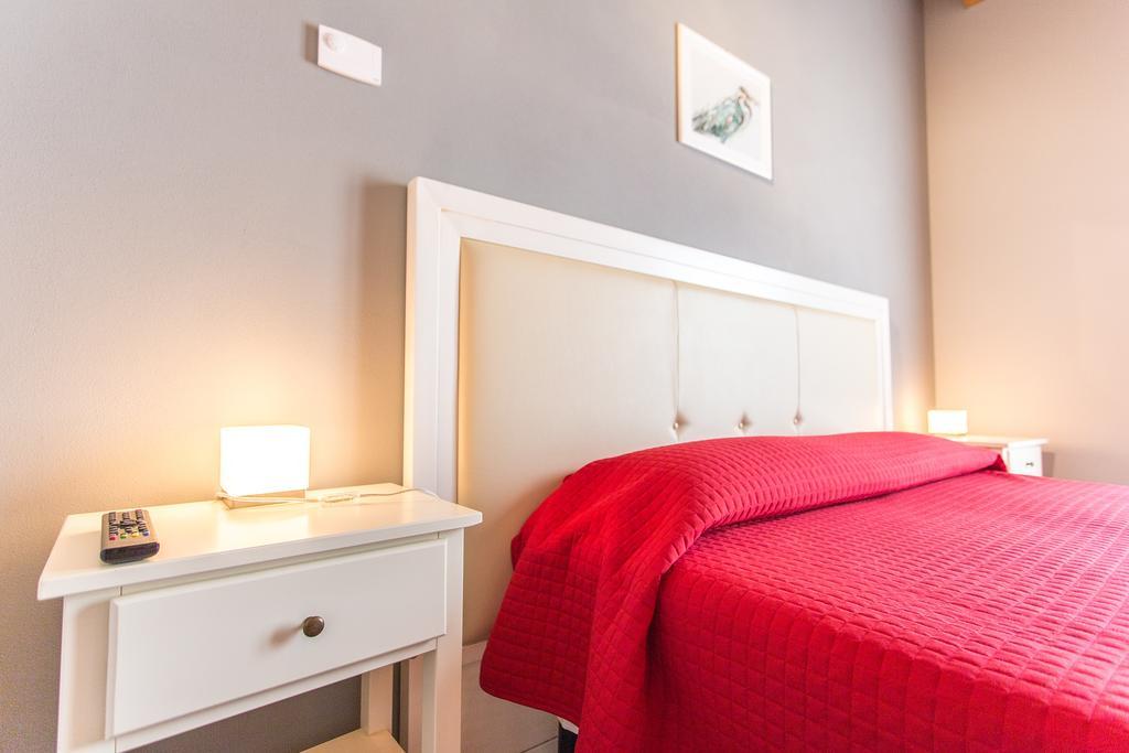 بيسكانتينا B&B Al Fondaco الغرفة الصورة